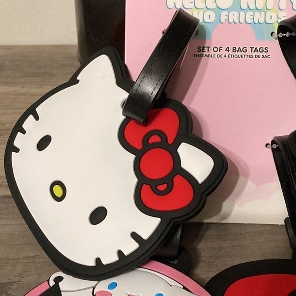 FINAL SALE! NWT! HELLO KITTY & FRIENDS SET OF 4 LUGGAGE TAGS - Picture 3 of 14